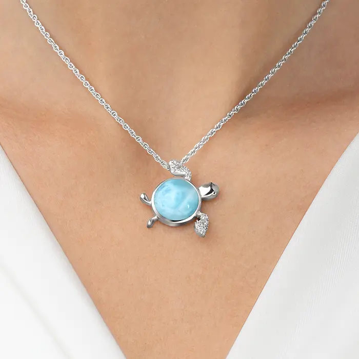 Sea Turtle Necklace in silver 