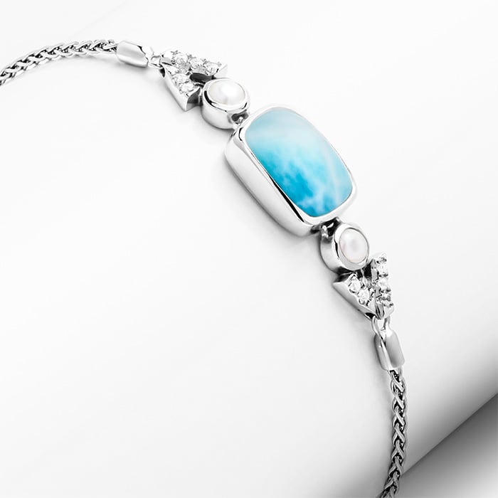 Pearl Bracelet with larimar and sapphire by marahlago